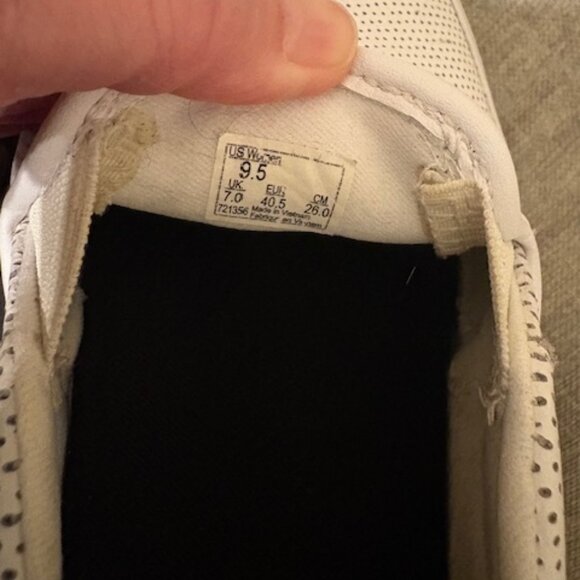 Classic Vans White Slip-Ons Size 9.5M - Picture 4 of 8